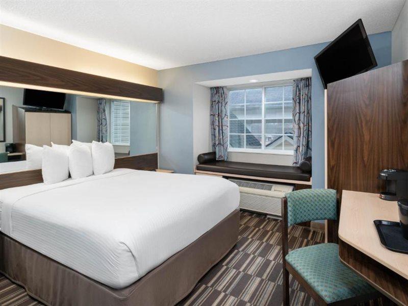 Microtel Inn & Suites Columbus North Екстериор снимка