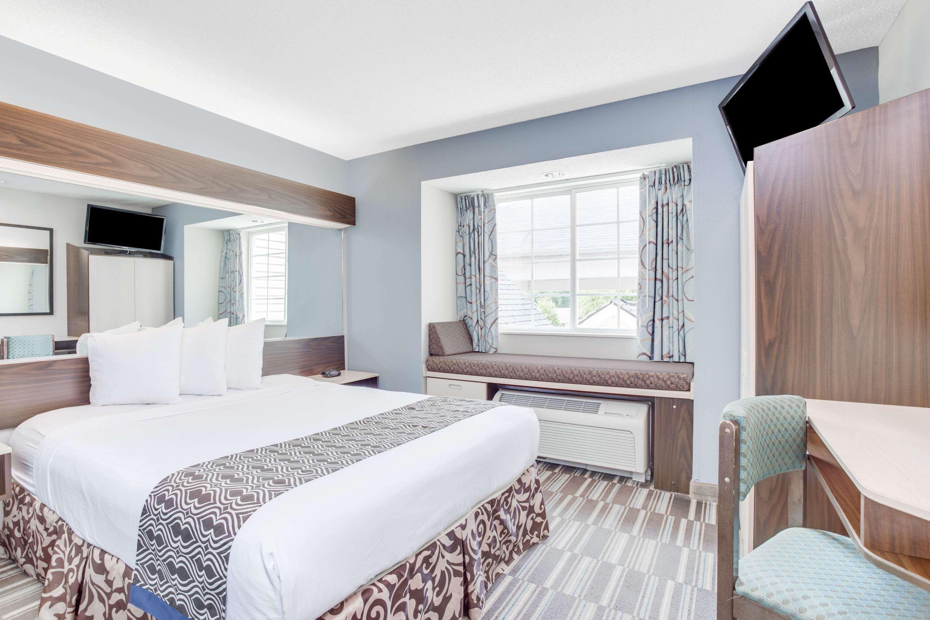 Microtel Inn & Suites Columbus North Екстериор снимка