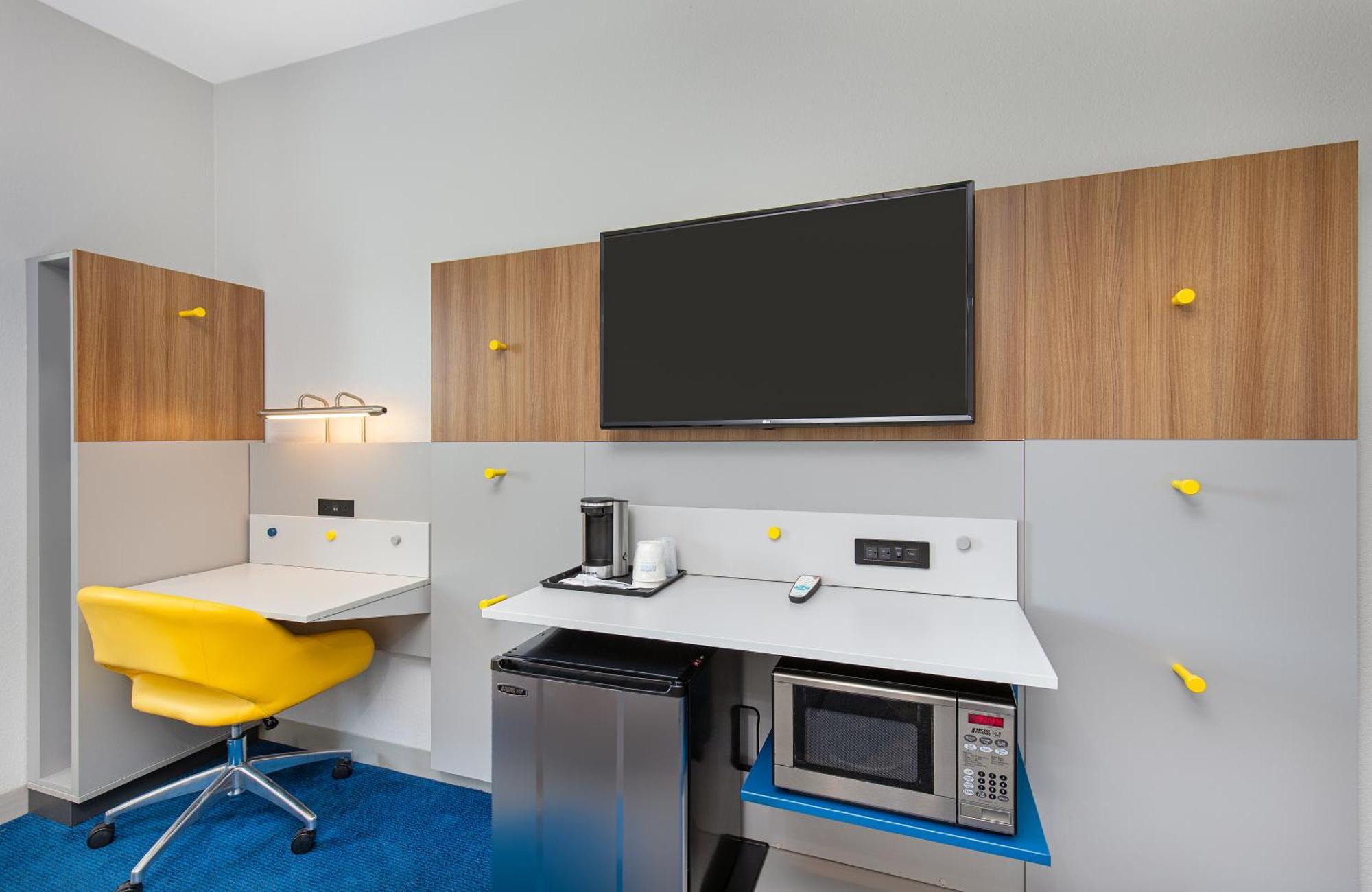 Microtel Inn & Suites Columbus North Екстериор снимка