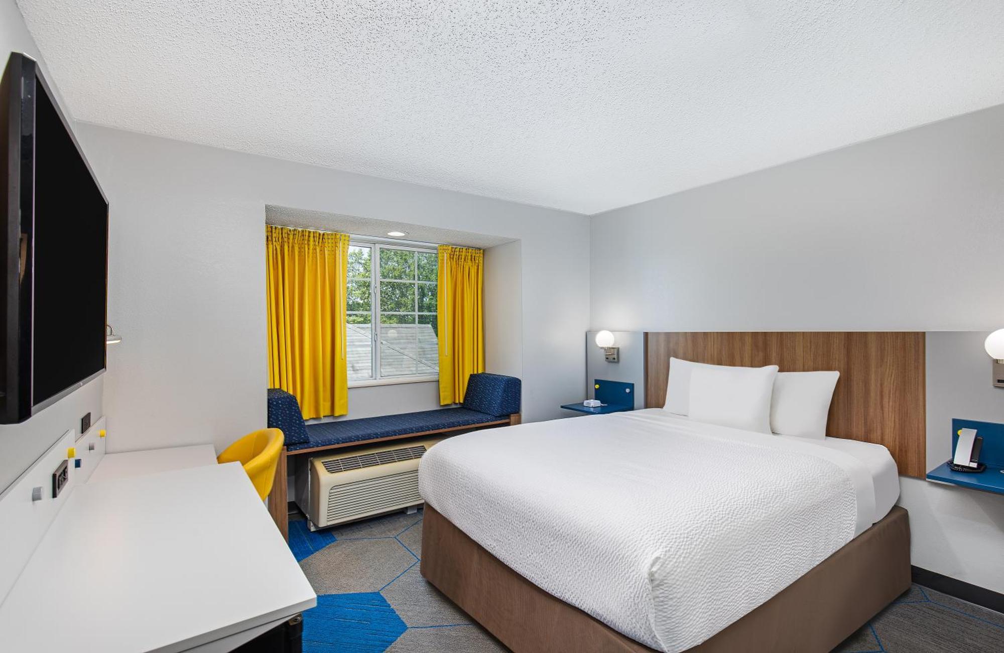 Microtel Inn & Suites Columbus North Екстериор снимка