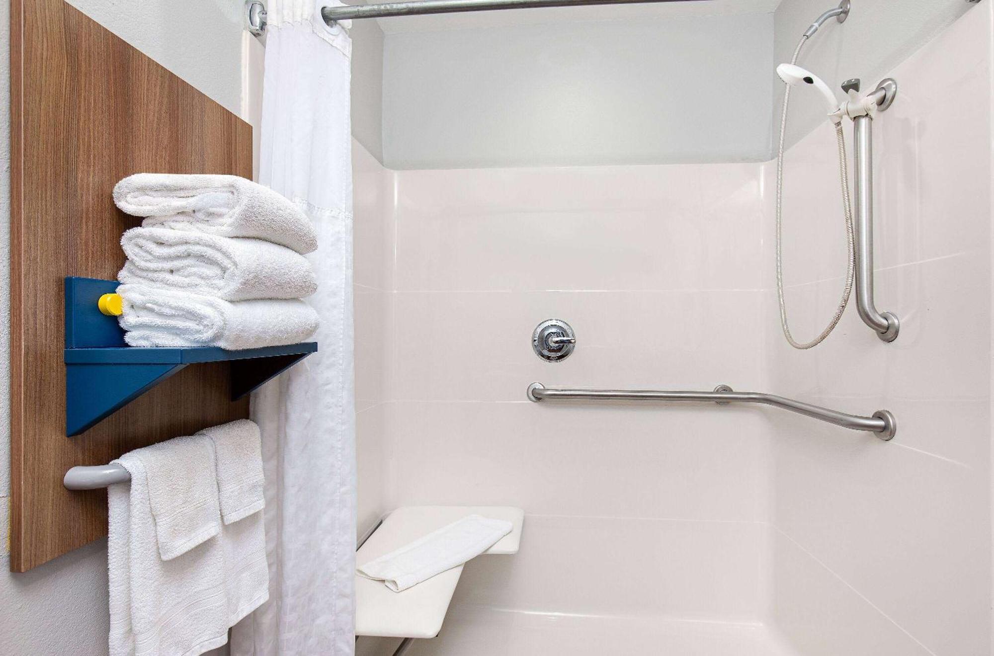 Microtel Inn & Suites Columbus North Екстериор снимка