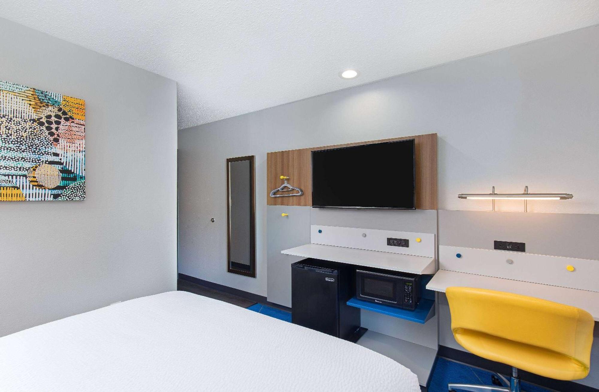 Microtel Inn & Suites Columbus North Екстериор снимка